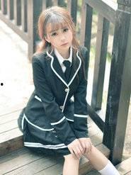 欧洲卡车模拟3最新版全部车解锁全部金币 